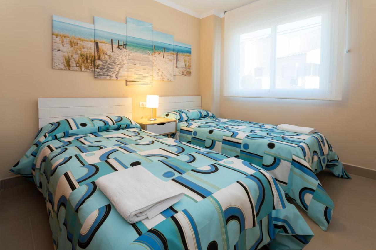 Brisas B2, 2 Dormitorios, Playa A 50m, By Bookindenia *