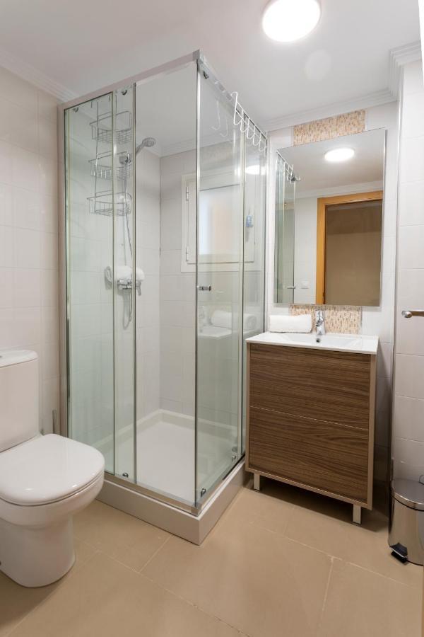 Brisas B2, 2 Dormitorios, Playa A 50m, By Bookindenia